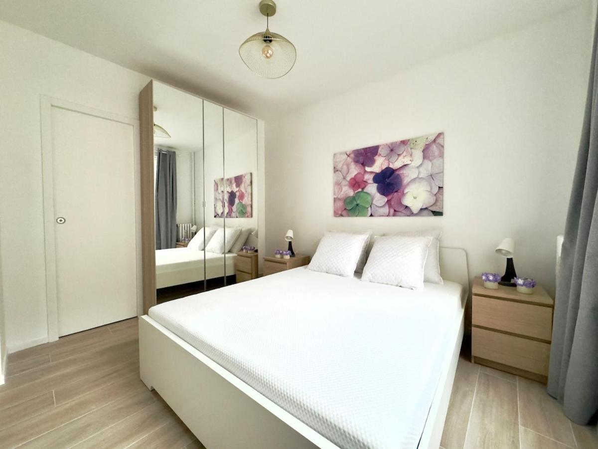 Apartment Charming 4p- Eiffel Tower Face