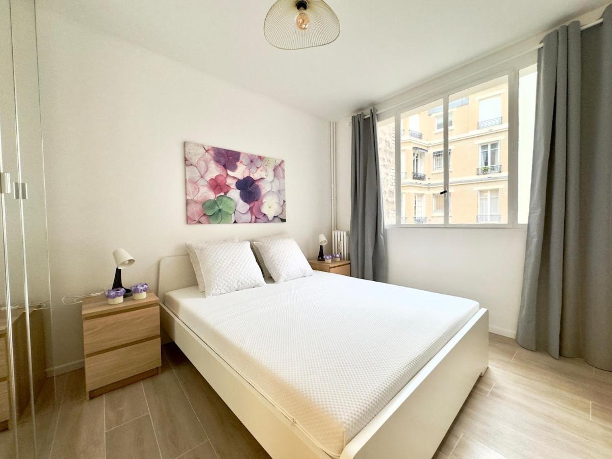 Apartment Charming 4p- Eiffel Tower Face Paris